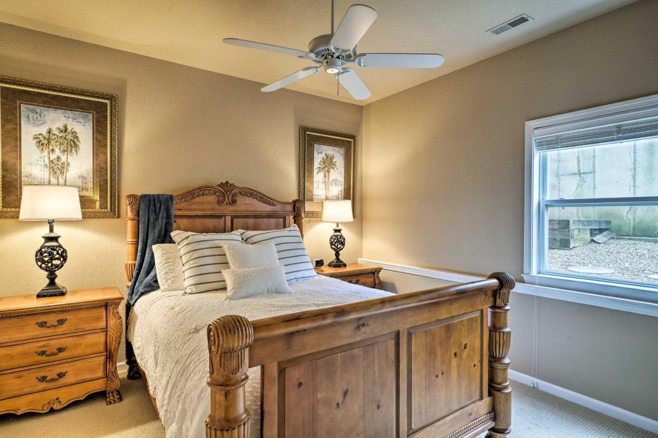 Waterfront Lake Ozark Condo With Deck And Pools Exterior foto